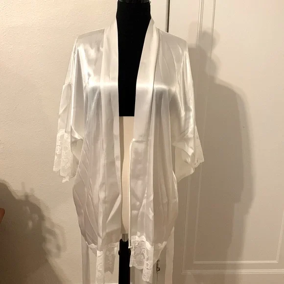 Bride Robe - Picture 3 of 7